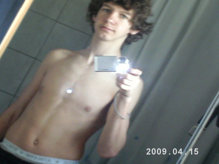 I am 16 years old and I eat burgers, chocolate and pizzas very regularly.  Yet my weight is not increasing.  How did that happen?